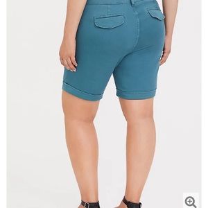 Torrid Bermuda shorts size 20
